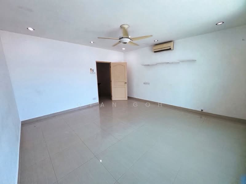 2-storey Terraced House for Sale in Taman Desa Green (Jelutong) - Qyan Goh - Living Room - PropertyGuru.com.my