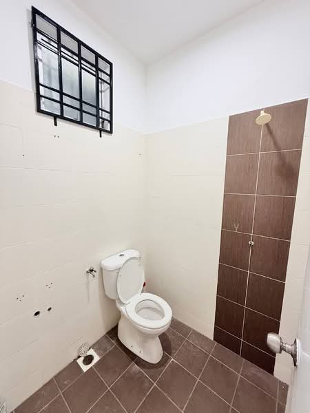 Rumah Teres 1 Tingkat untuk Dijual di Bandar Seri Impian (Kluang) - Marcus Tey - Bathroom - PropertyGuru.com.my