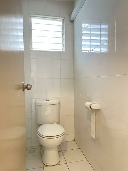 Pejabat untuk Disewa di Ara Damansara (Selangor) - Suzanne TANG - Bathroom - PropertyGuru.com.my