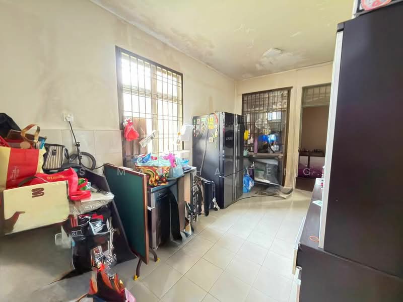 Rumah Teres 2 Tingkat untuk Dijual di Bandar Tiram (Ulu Tiram) - Samantha Teng - Kitchen - PropertyGuru.com.my