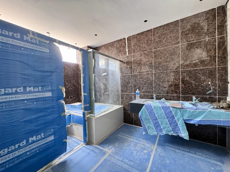 Semi-Detached House for Sale in Ampang Jaya (Ampang) - ChaoLim . - Bathroom - PropertyGuru.com.my