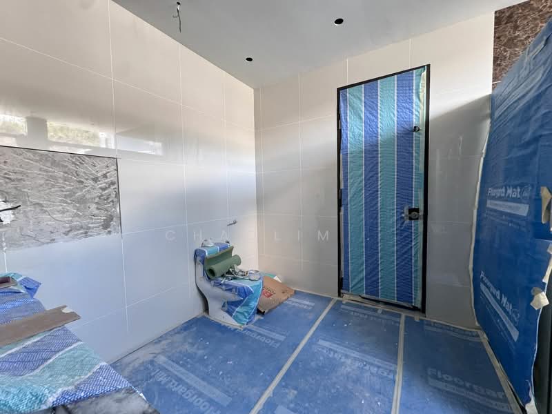 Semi-Detached House for Sale in Ampang Jaya (Ampang) - ChaoLim . - Bathroom - PropertyGuru.com.my