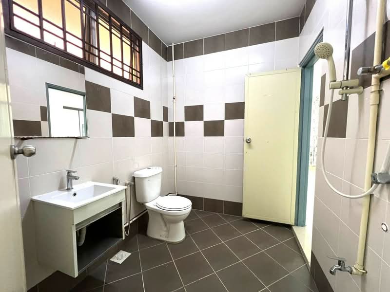 Apartment for Sale at Villa Bestari Apartment - Tommy Tai - Bathroom - PropertyGuru.com.my