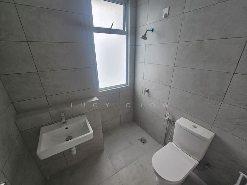 2-storey Terraced House for Sale in Bandar Gamuda Gardens (Rawang) - Lucy Chow - Bathroom - PropertyGuru.com.my