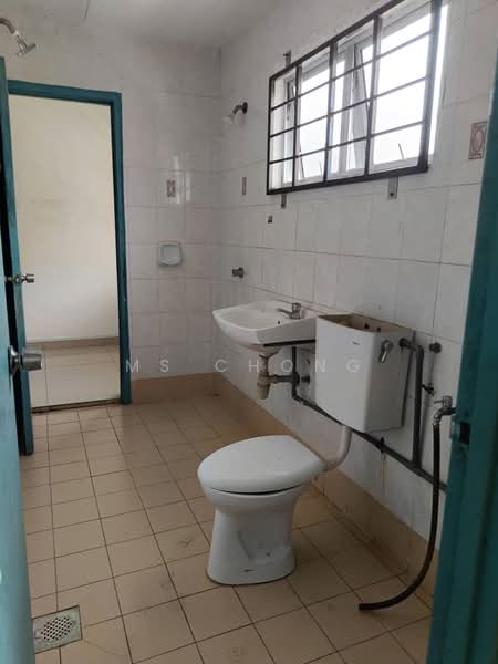Rumah Teres 2 Tingkat untuk Disewa di Sungai Buloh (Selangor) - MS Chong - Bathroom - PropertyGuru.com.my