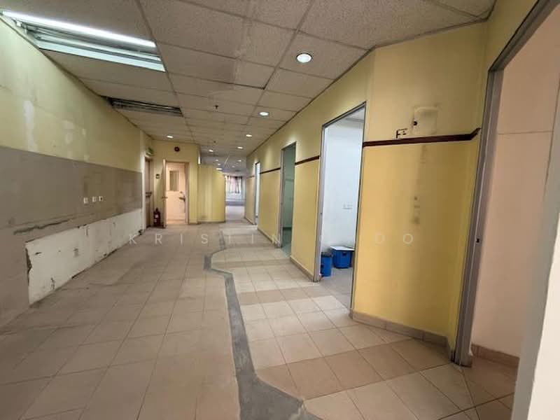 Office for Sale in Petaling Jaya (Selangor) - Kristin Choo - Corridor - PropertyGuru.com.my