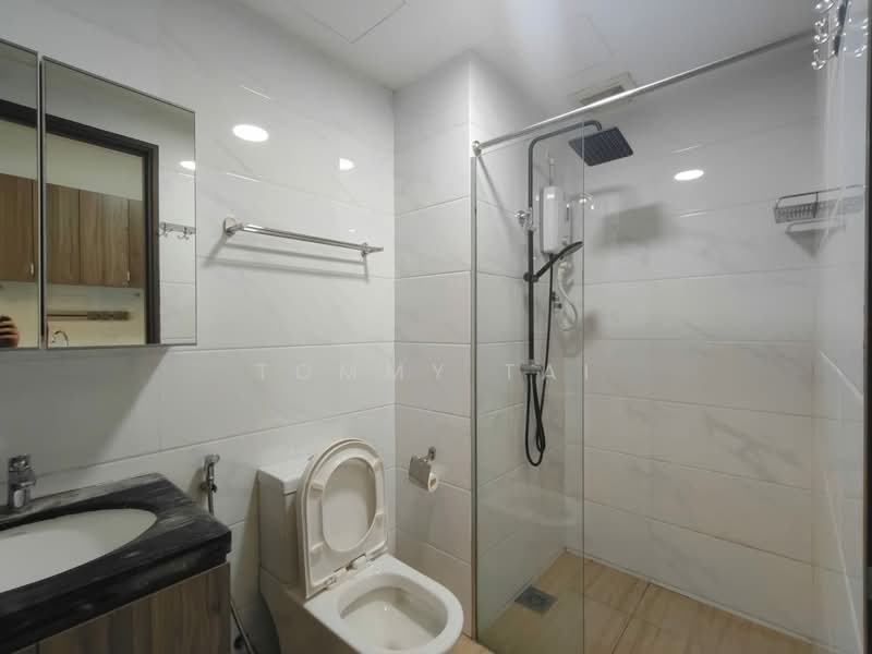 Service Residence for Rent at Country Garden Central Park - Tommy Tai - Bathroom - PropertyGuru.com.my