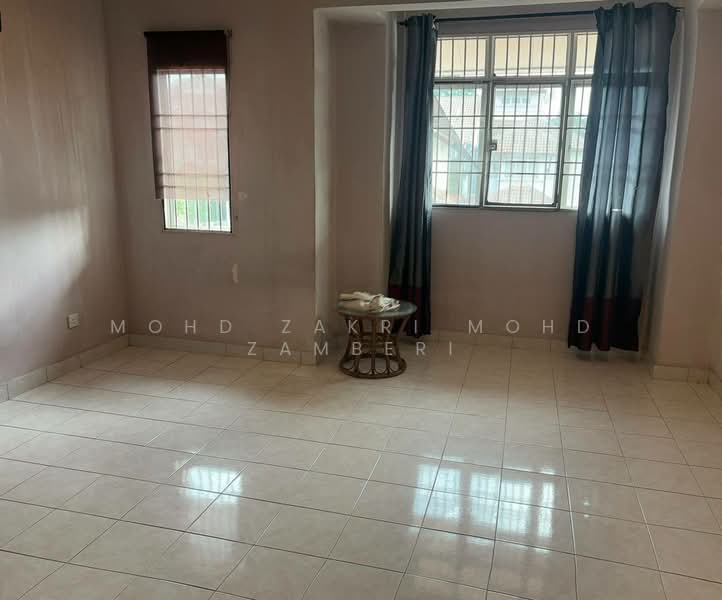 Rumah Teres untuk Dijual di Taman Bukit Subang (Shah Alam) - Mohd Zakri Mohd Zamberi - Interior - PropertyGuru.com.my