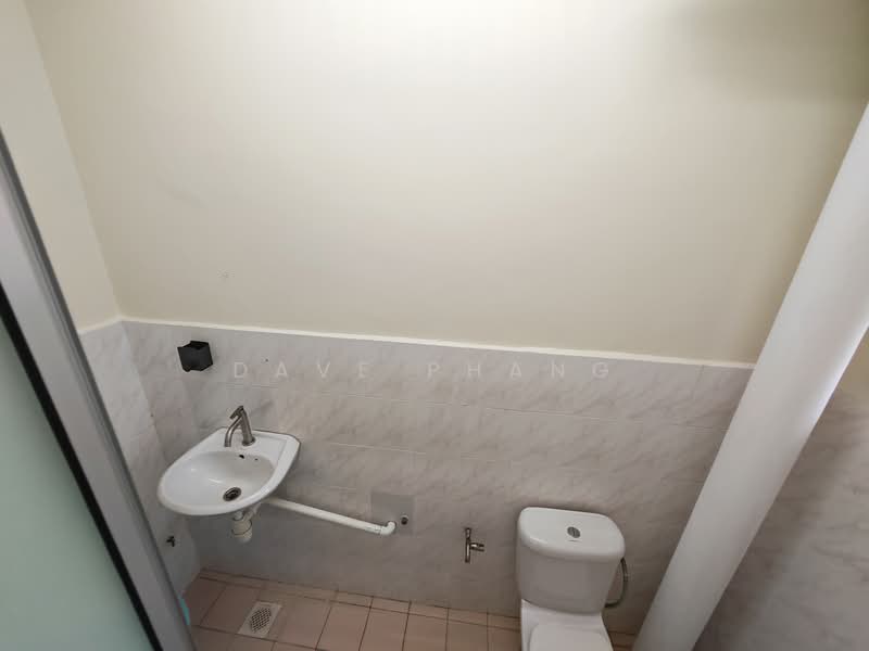 Apartment for Sale at Block 101 Apartment - Dave Phang - Bathroom - PropertyGuru.com.my