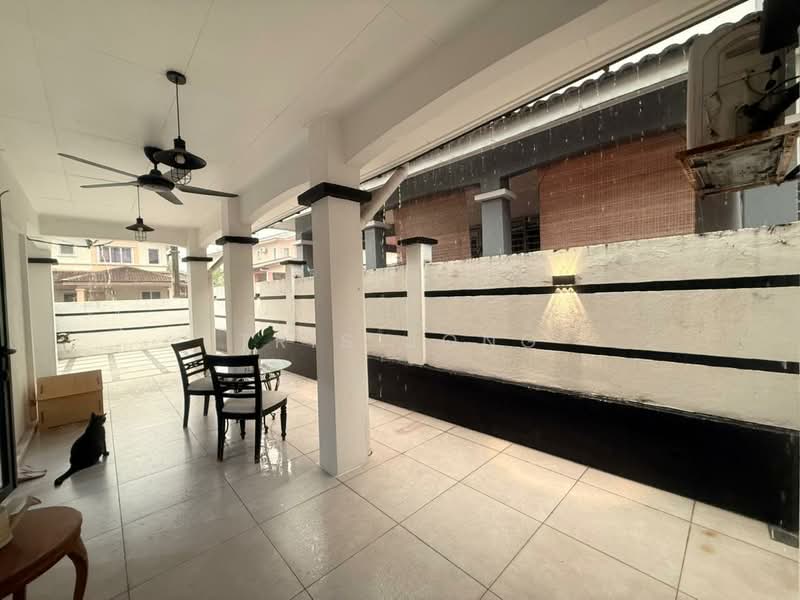 Rumah Berkembar untuk Dijual di Rawang (Selangor) - Tris Jong - Exterior - PropertyGuru.com.my