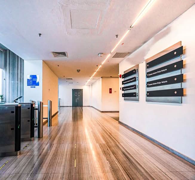 Office for Sale in Cyber 4 (Cyberjaya) - Jen Lau - Corridor - PropertyGuru.com.my