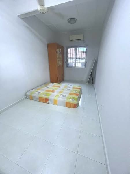 2-storey Terraced House for Sale in Bukit Indah (Iskandar Puteri (Nusajaya)) - Karl Lim - Bedroom - PropertyGuru.com.my