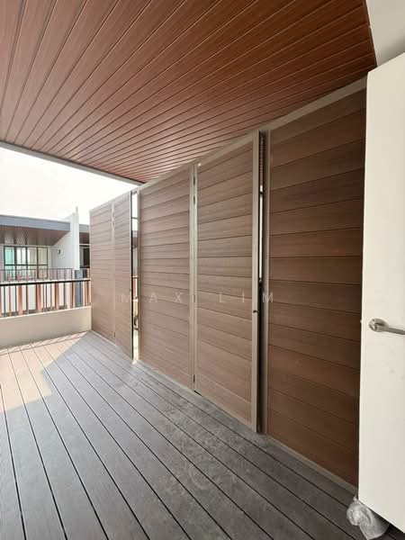 4.5-storey Terraced House for Sale in Kampung Sungai Kayu Ara (Petaling Jaya) - Max Lim - Exterior - PropertyGuru.com.my