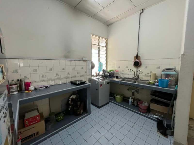 Apartment for Rent at Subang Perdana Goodyear Court 6 - Michael Lee - Kitchen - PropertyGuru.com.my