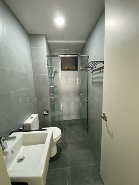 Service Residence for Sale at Sunway Avila Residences - Jesse Choong (JC) - Bathroom - PropertyGuru.com.my