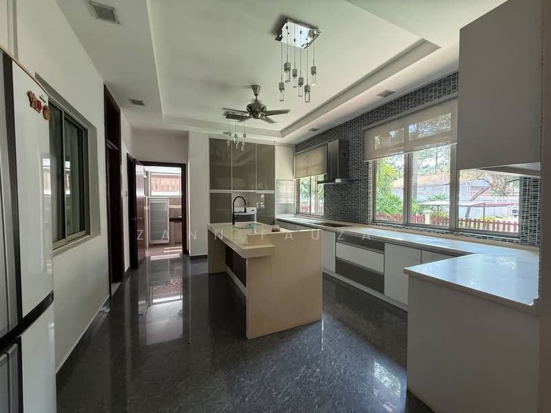 Rumah Banglo untuk Dijual di Setia Eco Park (Setia Alam) - Zann Fauzan - Kitchen - PropertyGuru.com.my