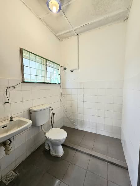 2-storey Terraced House for Sale in Saujana Puchong (Puchong) - Wendy Chin - Bathroom - PropertyGuru.com.my