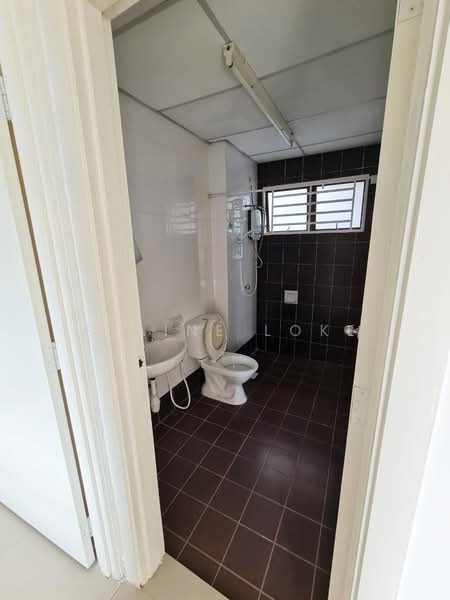 Kondominium untuk Dijual di Paramount View - Elaine Loke - Bathroom - PropertyGuru.com.my