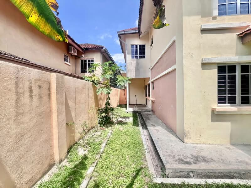 Semi-Detached House for Sale in Bandar Bukit Mahkota (Bangi) - Nabil Hamzah - Exterior - PropertyGuru.com.my