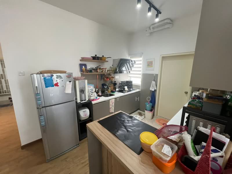 Condominium for Sale at Lakefront Homes - Cindy Ho - Kitchen - PropertyGuru.com.my