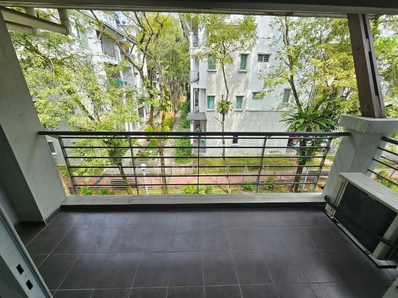 Condominium for Rent at Bayan Villa, Seri Kembangan - Jason Tan - Balcony - PropertyGuru.com.my