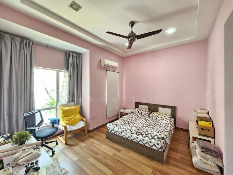 Condominium for Rent at Bayan Villa, Seri Kembangan - Jason Tan - Bedroom - PropertyGuru.com.my