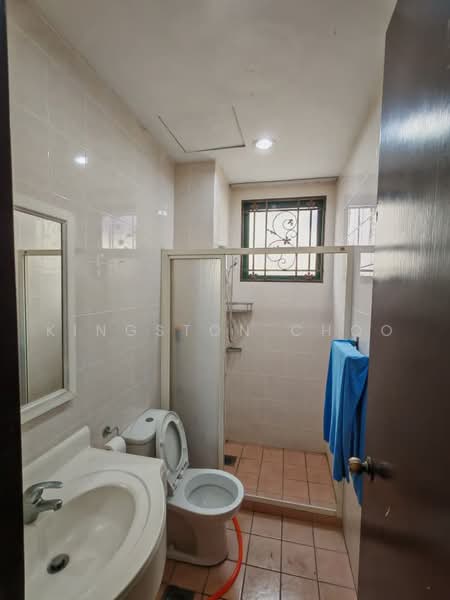 Rumah Berkembar untuk Dijual di Taman Bukit Segar (Cheras) - Kingston Choo - Bathroom - PropertyGuru.com.my