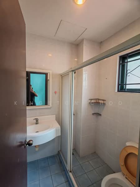Rumah Berkembar untuk Dijual di Taman Bukit Segar (Cheras) - Kingston Choo - Bathroom - PropertyGuru.com.my
