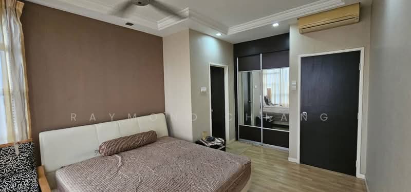 Kondominium untuk Dijual di The Tamarind - Raymond Chiang - Bedroom - PropertyGuru.com.my