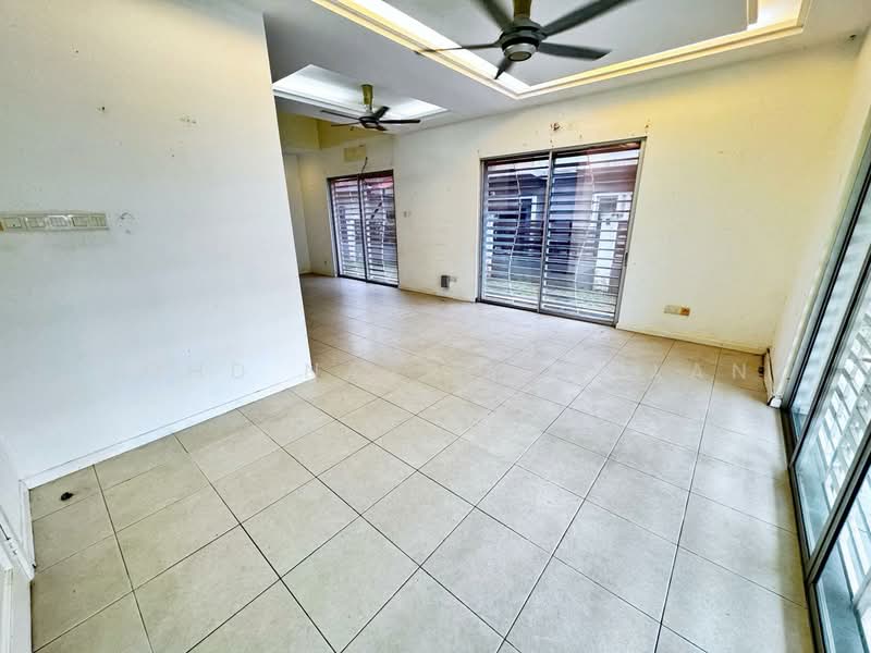 Semi-Detached House for Sale in Bangi (Selangor) - Mohd Nazri Roslan - Living Room - PropertyGuru.com.my