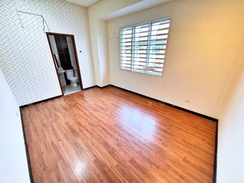 Semi-Detached House for Sale in Bangi (Selangor) - Mohd Nazri Roslan - Bathroom - PropertyGuru.com.my