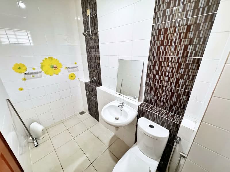 Semi-Detached House for Sale in Bangi (Selangor) - Mohd Nazri Roslan - Bathroom - PropertyGuru.com.my