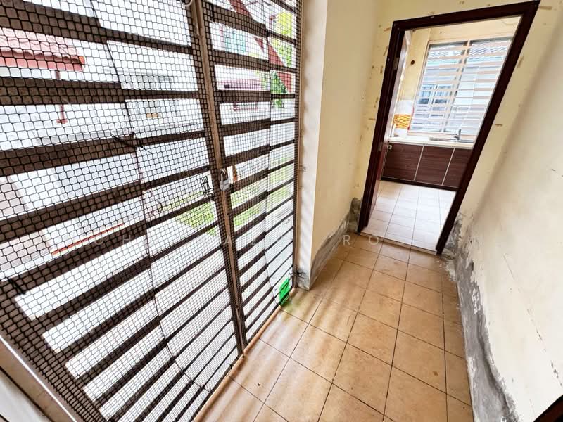 Semi-Detached House for Sale in Bangi (Selangor) - Mohd Nazri Roslan - Kitchen - PropertyGuru.com.my