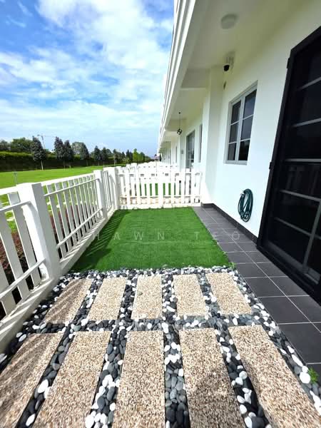 Terraced House for Sale in Semenyih (Selangor) - Shawn Teo - Exterior - PropertyGuru.com.my