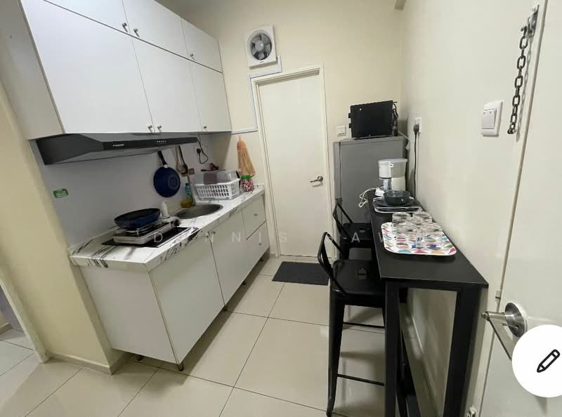 Servis Apartment untuk Dijual di Centrestage Designer Suite - Dennis Saw - Kitchen - PropertyGuru.com.my