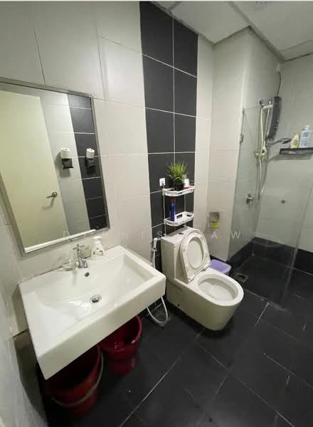Servis Apartment untuk Dijual di Centrestage Designer Suite - Dennis Saw - Bathroom - PropertyGuru.com.my