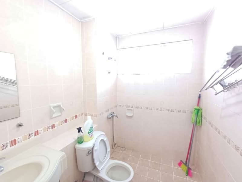 2-storey Terraced House for Sale in Bandar Puteri Puchong (Puchong) - Joyce Hoo - Bathroom - PropertyGuru.com.my