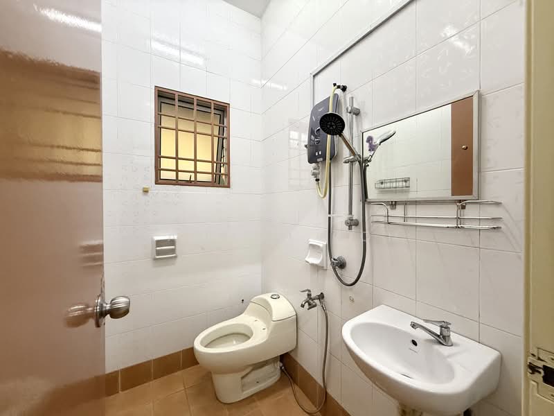 Rumah Teres 2 Tingkat untuk Disewa di Setia Impian (Setia Alam) - GABRIEL GOH - Bathroom - PropertyGuru.com.my