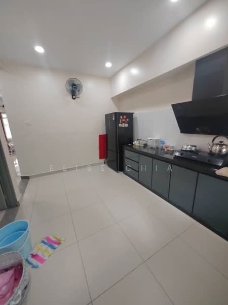 Rumah Teres 2 Tingkat untuk Dijual di Taman Flora Heights (Pasir Gudang) - Elise Chia - Kitchen - PropertyGuru.com.my