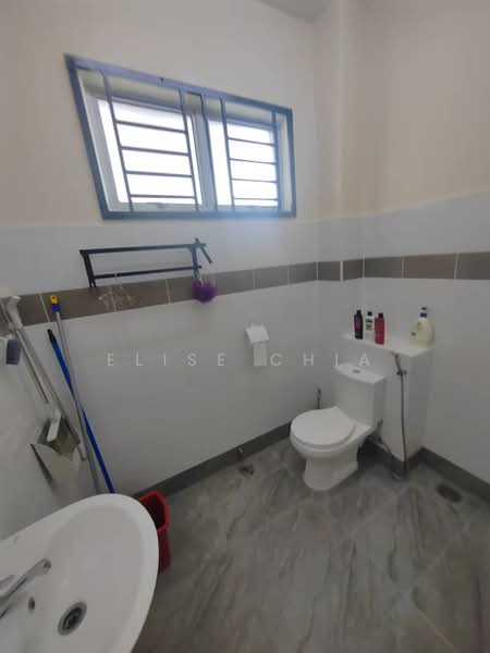 Rumah Teres 2 Tingkat untuk Dijual di Taman Flora Heights (Pasir Gudang) - Elise Chia - Bathroom - PropertyGuru.com.my