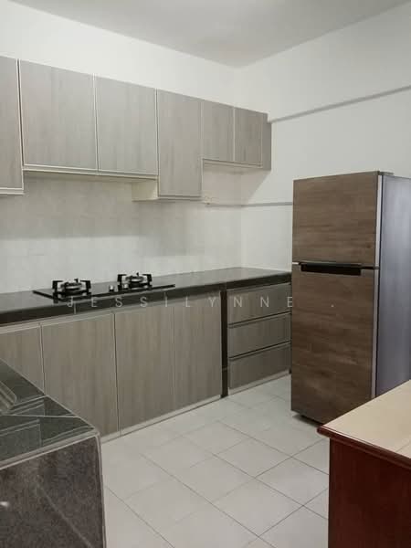 Pangsapuri untuk Disewa di Taman Pekaka Block 31 - Jessilynne . - Kitchen - PropertyGuru.com.my