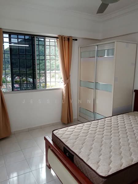 Pangsapuri untuk Disewa di Taman Pekaka Block 31 - Jessilynne . - Bedroom - PropertyGuru.com.my
