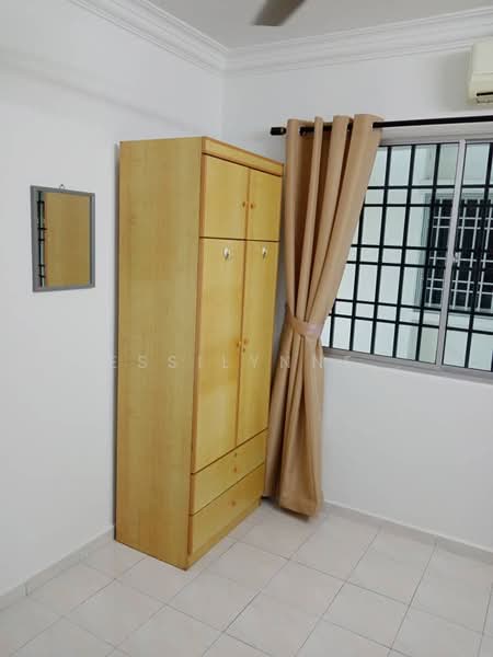 Pangsapuri untuk Disewa di Taman Pekaka Block 31 - Jessilynne . - Bedroom - PropertyGuru.com.my