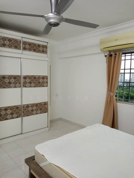 Pangsapuri untuk Disewa di Taman Pekaka Block 31 - Jessilynne . - Bedroom - PropertyGuru.com.my