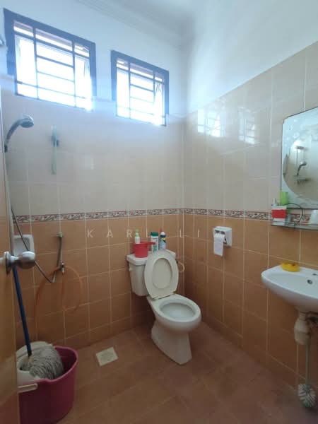 2-storey Terraced House for Sale in Taman Daya (Johor Bahru) - Karl Lim - Bathroom - PropertyGuru.com.my