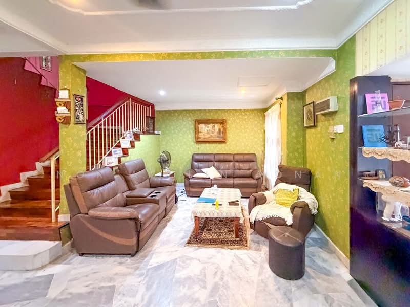 Rumah Teres 2 Tingkat untuk Dijual di Bandar Tun Hussein Onn (Cheras) - Nor Azdlin Adnan - Living Room - PropertyGuru.com.my
