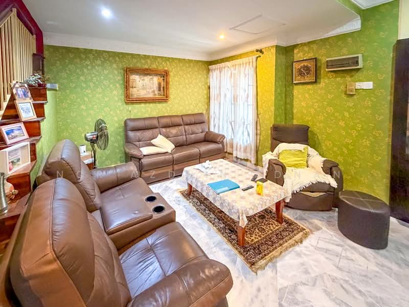 Rumah Teres 2 Tingkat untuk Dijual di Bandar Tun Hussein Onn (Cheras) - Nor Azdlin Adnan - Living Room - PropertyGuru.com.my