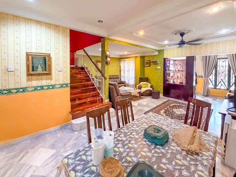 Rumah Teres 2 Tingkat untuk Dijual di Bandar Tun Hussein Onn (Cheras) - Nor Azdlin Adnan - Living Room - PropertyGuru.com.my
