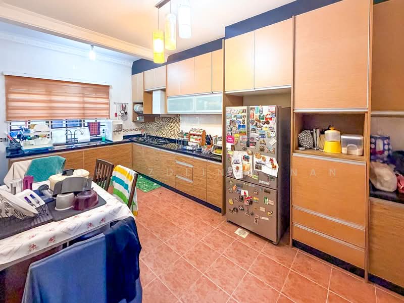 Rumah Teres 2 Tingkat untuk Dijual di Bandar Tun Hussein Onn (Cheras) - Nor Azdlin Adnan - Kitchen - PropertyGuru.com.my
