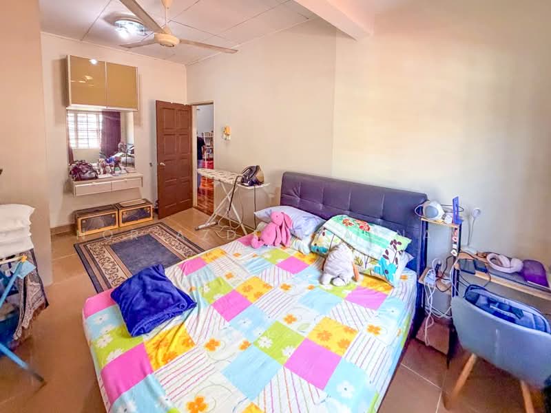 Rumah Teres 2 Tingkat untuk Dijual di Bandar Tun Hussein Onn (Cheras) - Nor Azdlin Adnan - Bedroom - PropertyGuru.com.my